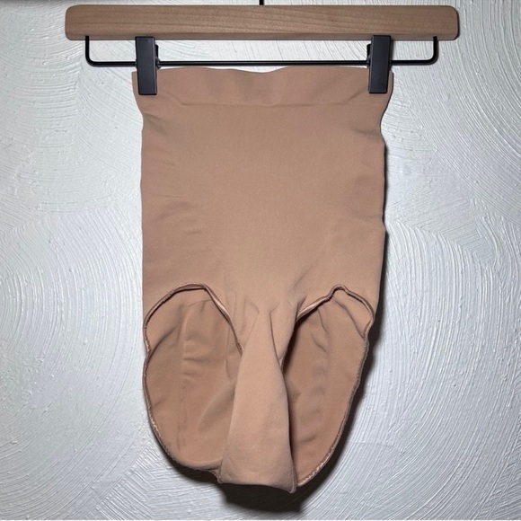 Skims Seamless Sculpt High-Waisted Brief  |  NWOT 2XL /3XL - Picture 2 of 3